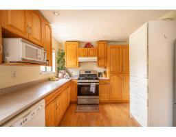 13389 Crestview Drive, Surrey, BC V3R6V3 Photo 8