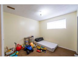 13389 Crestview Drive, Surrey, BC V3R6V3 Photo 21