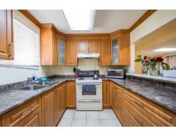 13389 Crestview Drive, Surrey, BC V3R6V3 Photo 10
