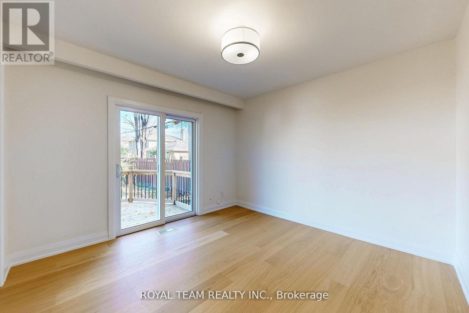 37 MARKLAND DRIVE - 21