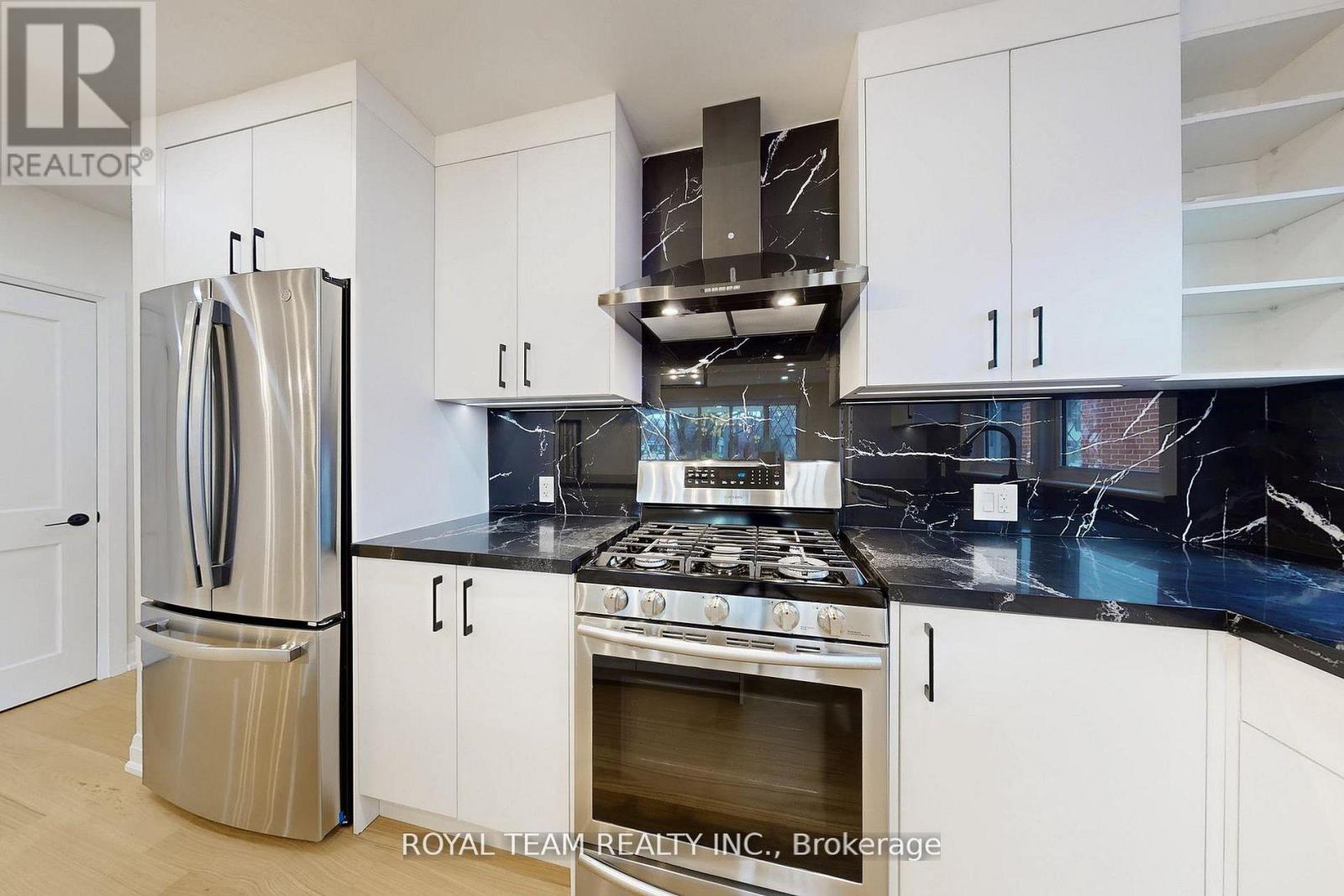 37 MARKLAND DRIVE - 17