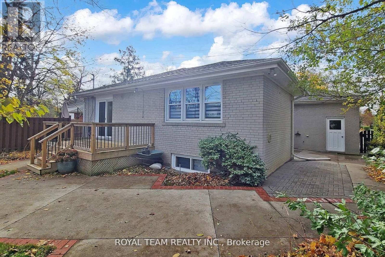 37 MARKLAND DRIVE - 48