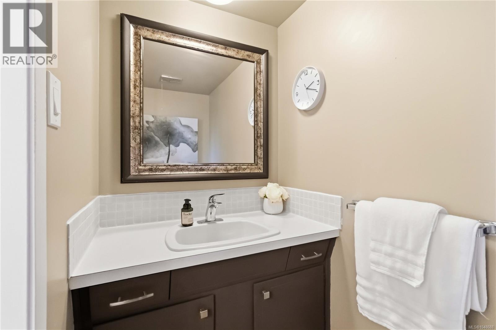  1909 Ferndale Road, Saanich