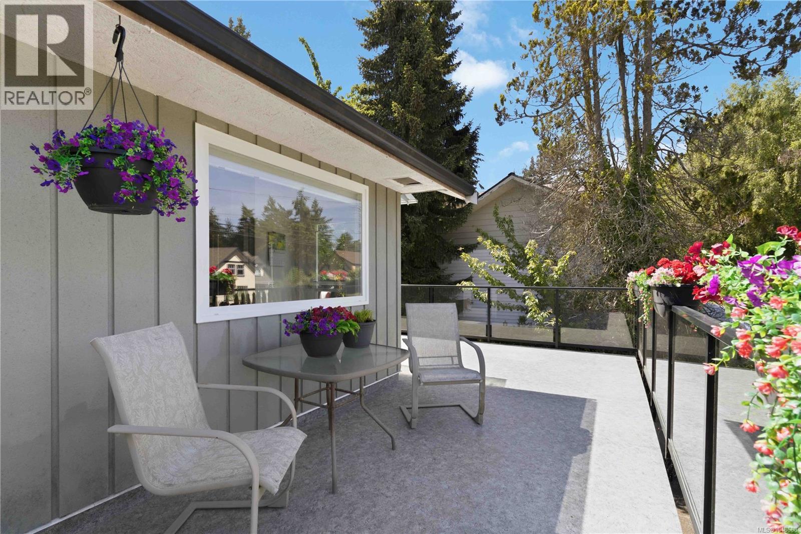  1909 Ferndale Road, Saanich