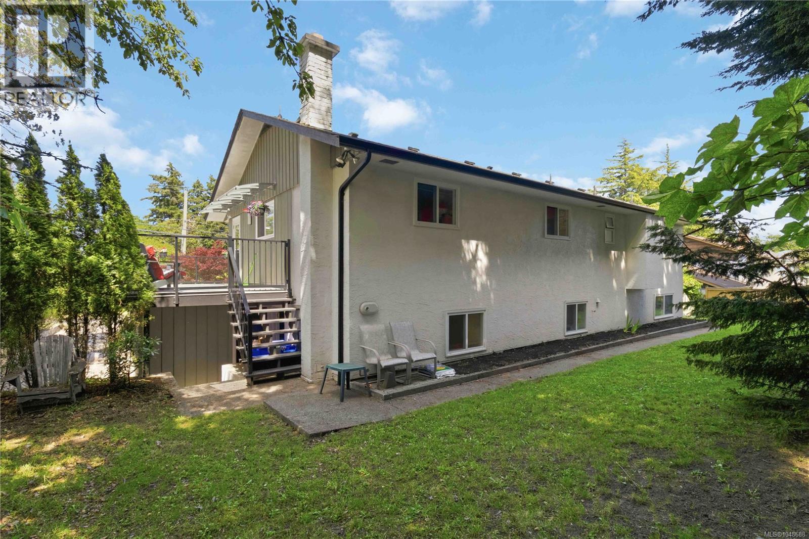  1909 Ferndale Road, Saanich