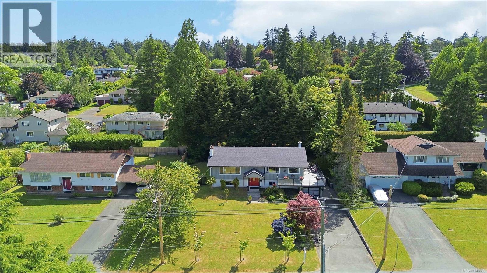  1909 Ferndale Road, Saanich