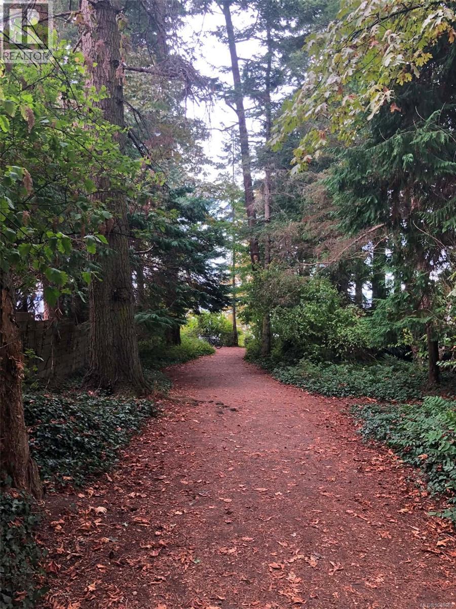  1909 Ferndale Road, Saanich