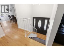 1909 Ferndale Rd, Saanich, BC V8N2Y4 Photo 32