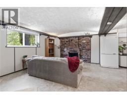 1909 Ferndale Rd, Saanich, BC V8N2Y4 Photo 33