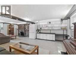 1909 Ferndale Rd, Saanich, BC V8N2Y4 Photo 37
