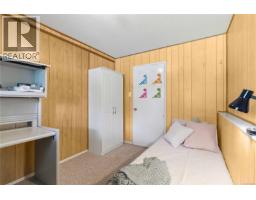 1909 Ferndale Rd, Saanich, BC V8N2Y4 Photo 39