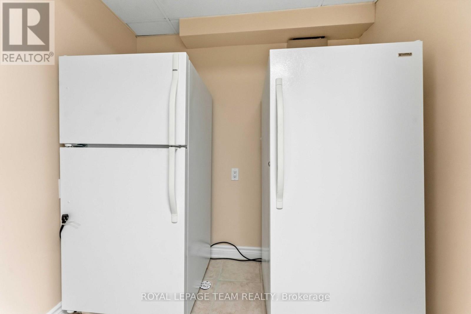 115 MOUNTBATTEN AVENUE - 36