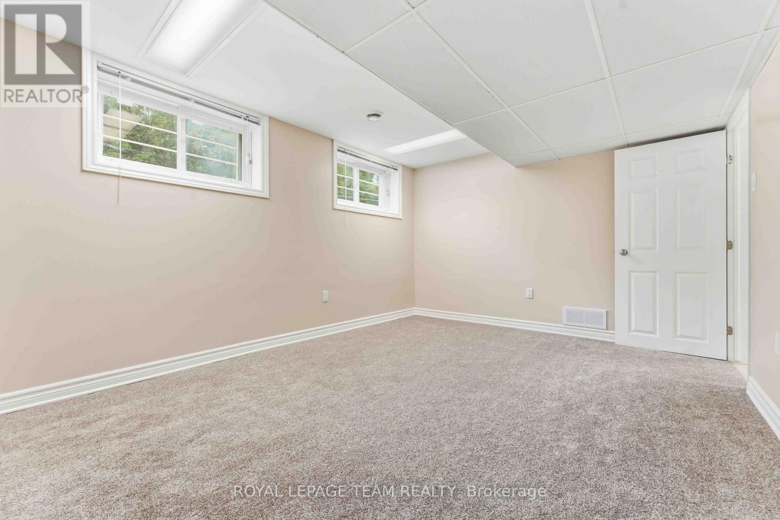 115 MOUNTBATTEN AVENUE - 40
