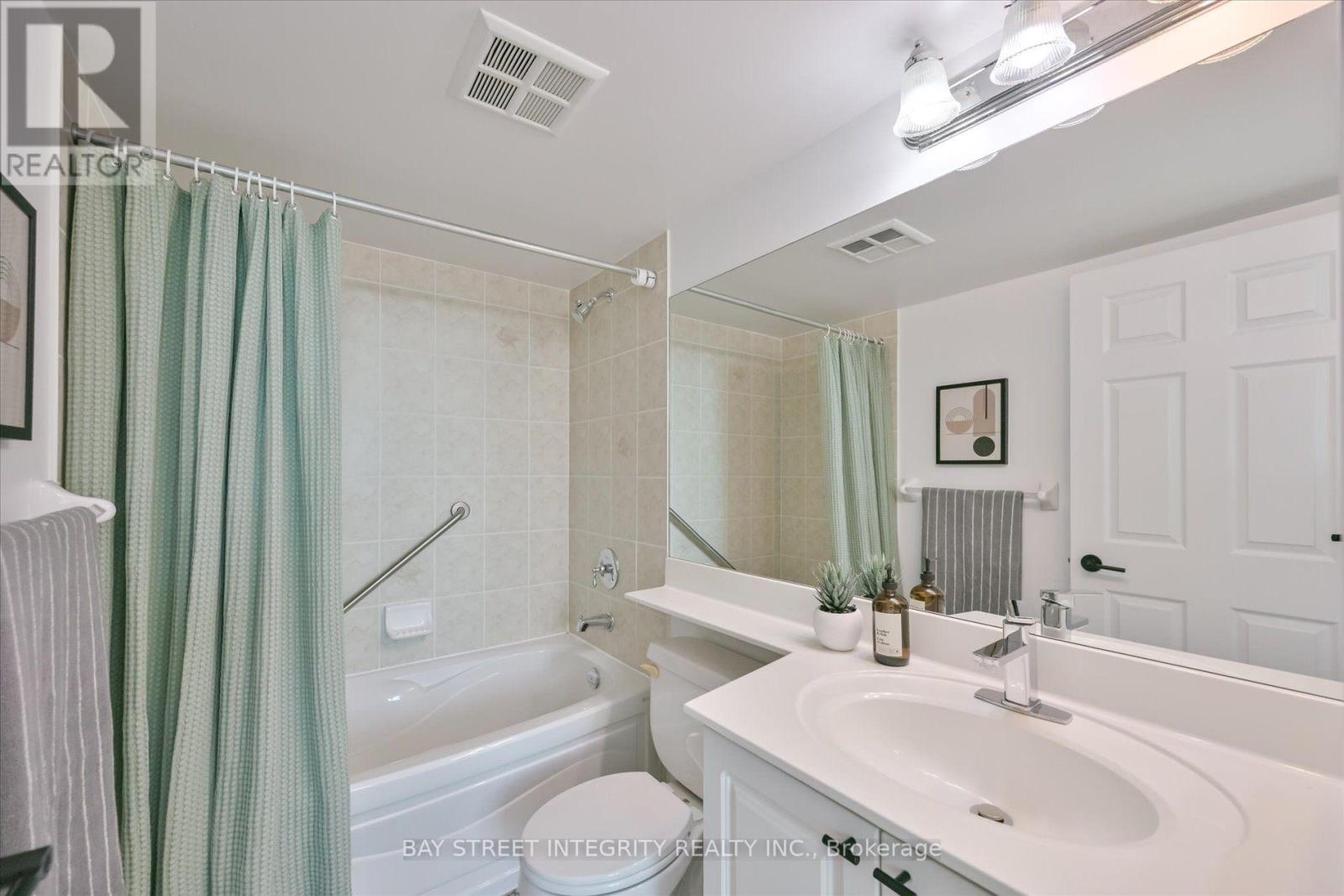 #1906 15 GREENVIEW AVENUE - 19