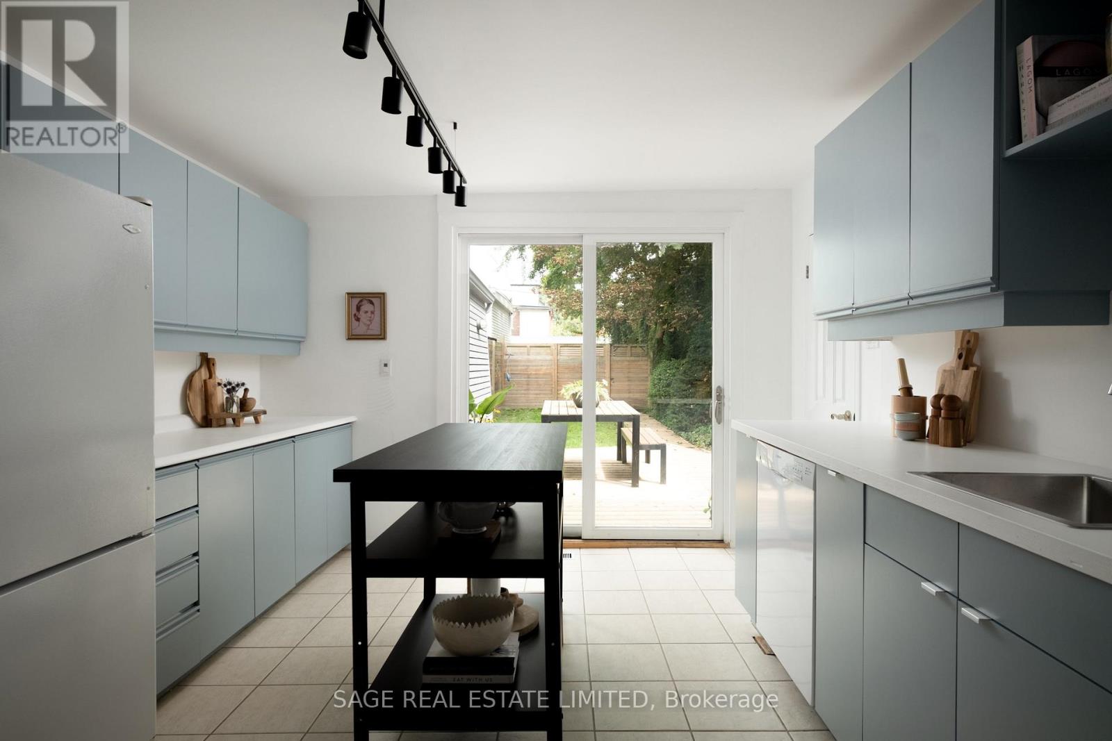 29 BUSHELL AVENUE - 16