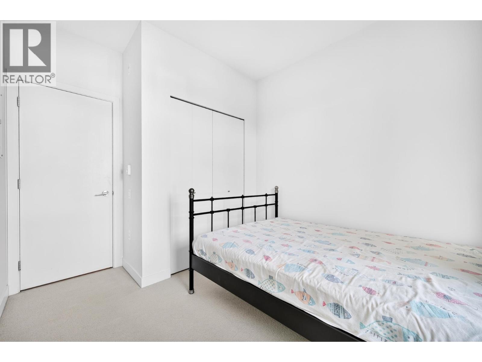 203 608 COMO LAKE AVENUE, Coquitlam