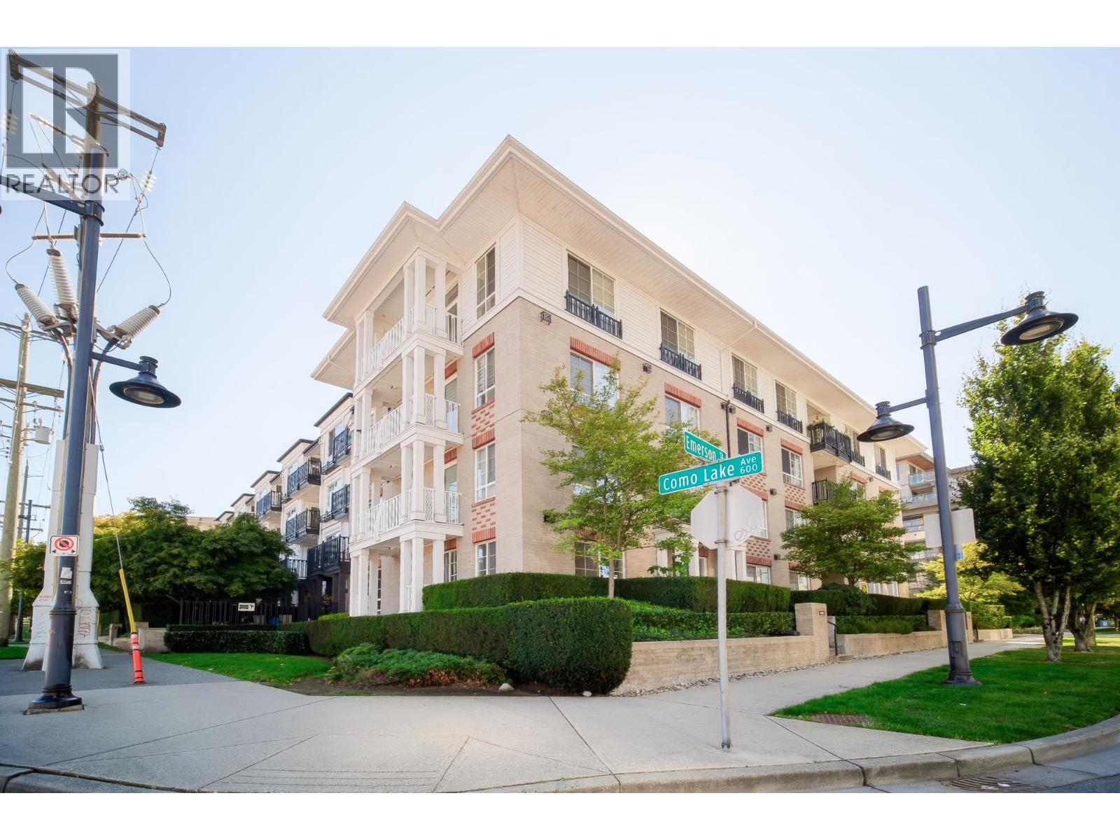 203 608 COMO LAKE AVENUE, Coquitlam