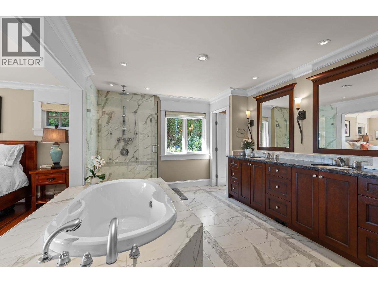 5168 REDONDA DRIVE, North Vancouver