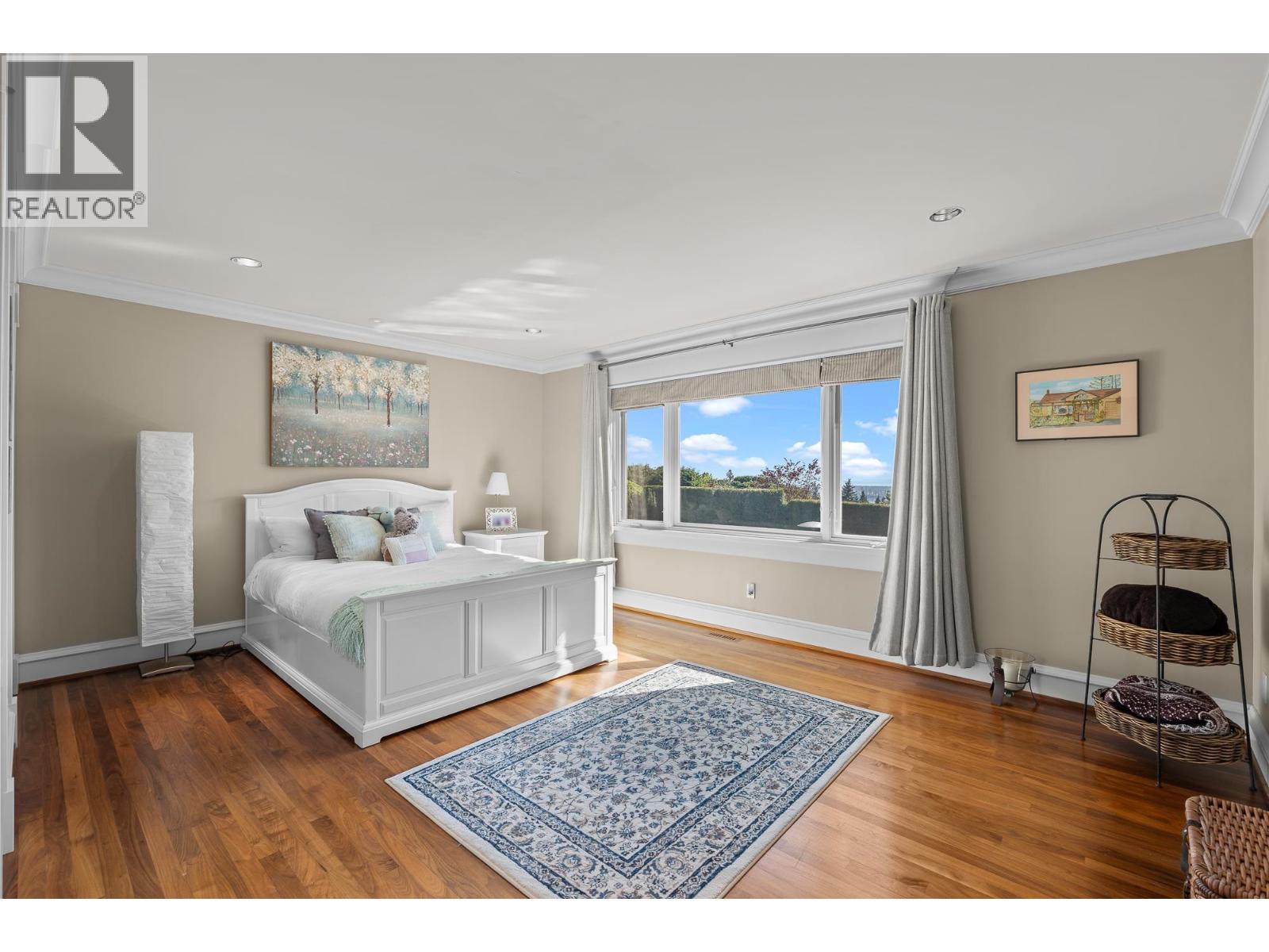 5168 REDONDA DRIVE, North Vancouver