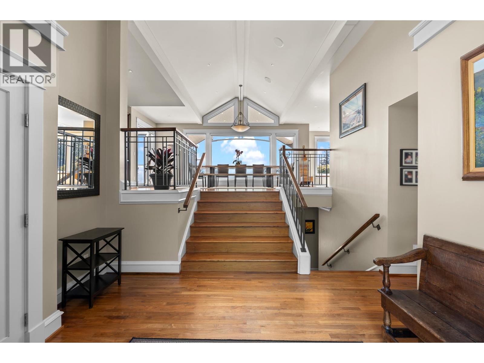 5168 REDONDA DRIVE, North Vancouver