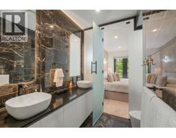 1126 Heywood Street, North Vancouver, BC V7L1H4 Photo 18