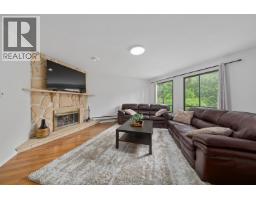 21513 Spring Avenue, Maple Ridge, BC V4R2K8 Photo 10