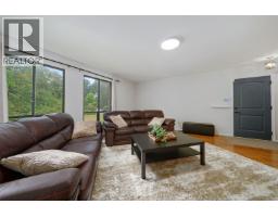 21513 Spring Avenue, Maple Ridge, BC V4R2K8 Photo 12