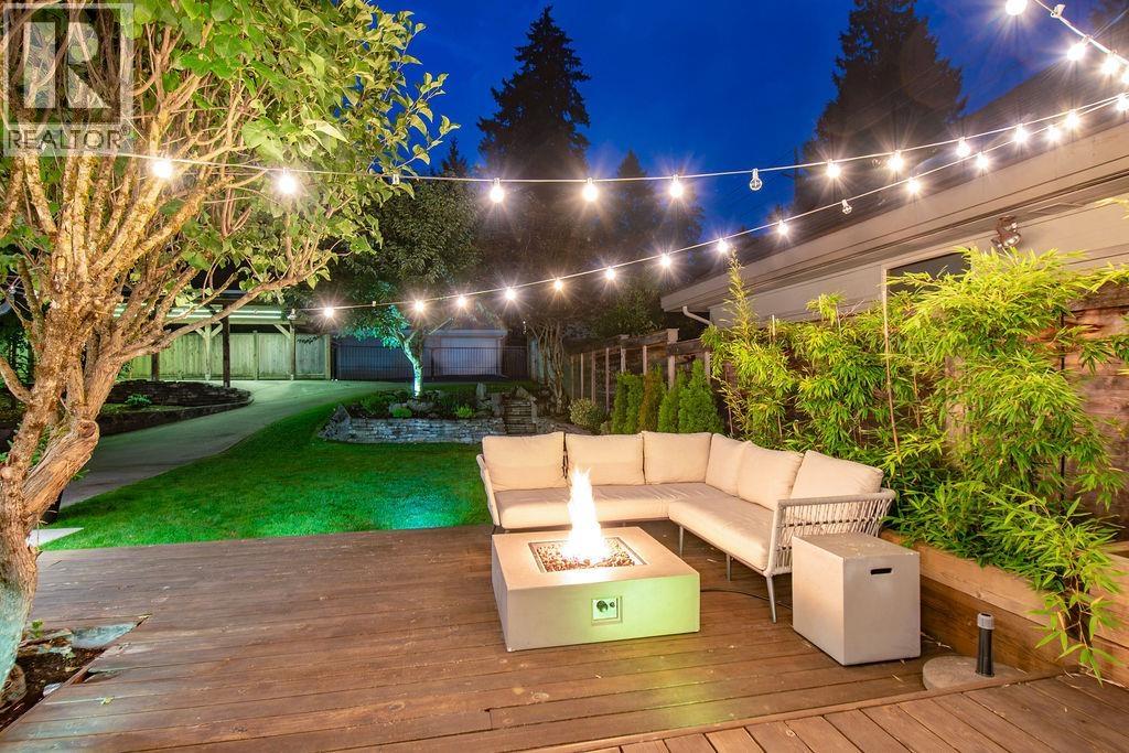 1218 W 22ND STREET, North Vancouver — photo 2