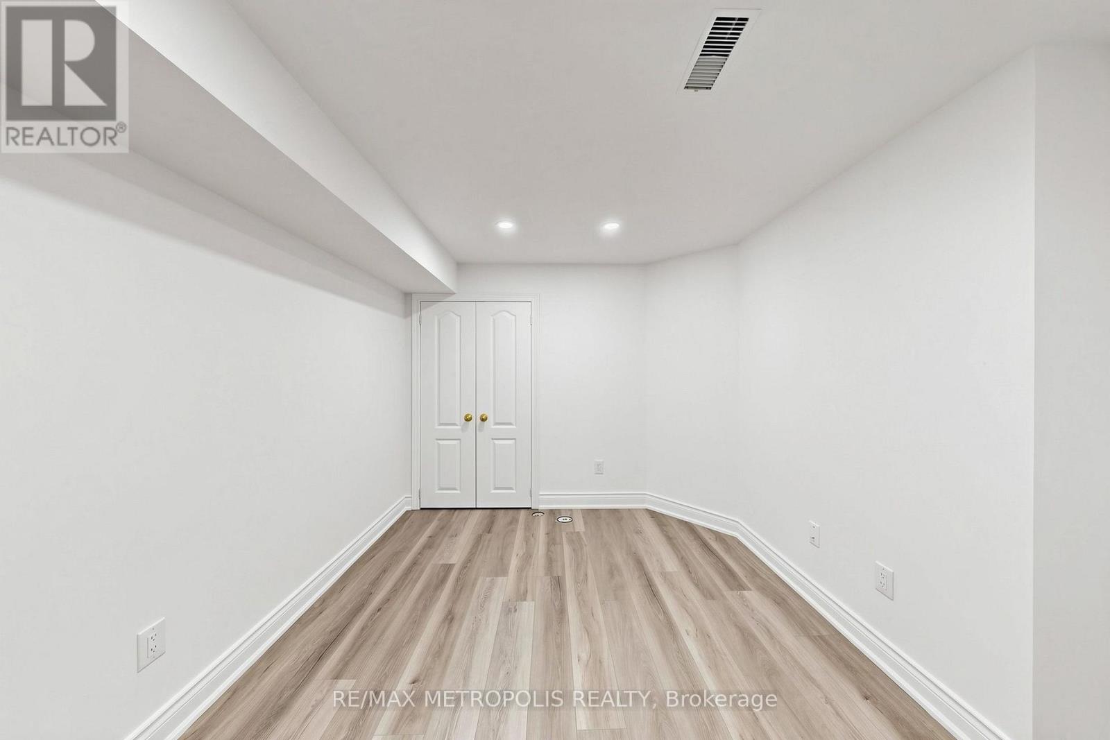 115 SANDWAY CRESCENT - Image 31