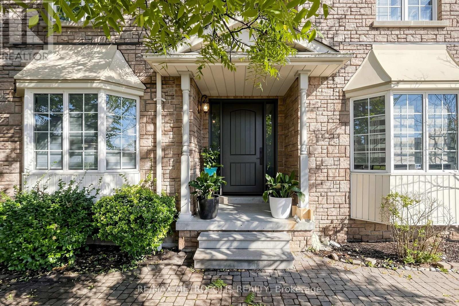 115 SANDWAY CRESCENT - 38