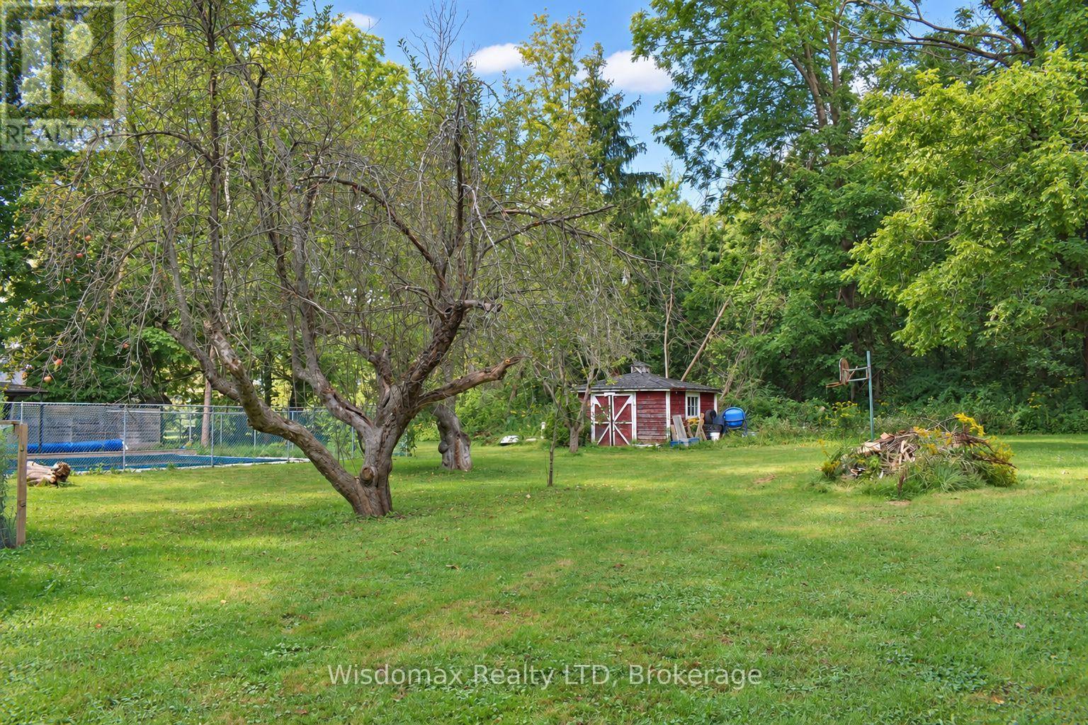 908 Netherby photo 5