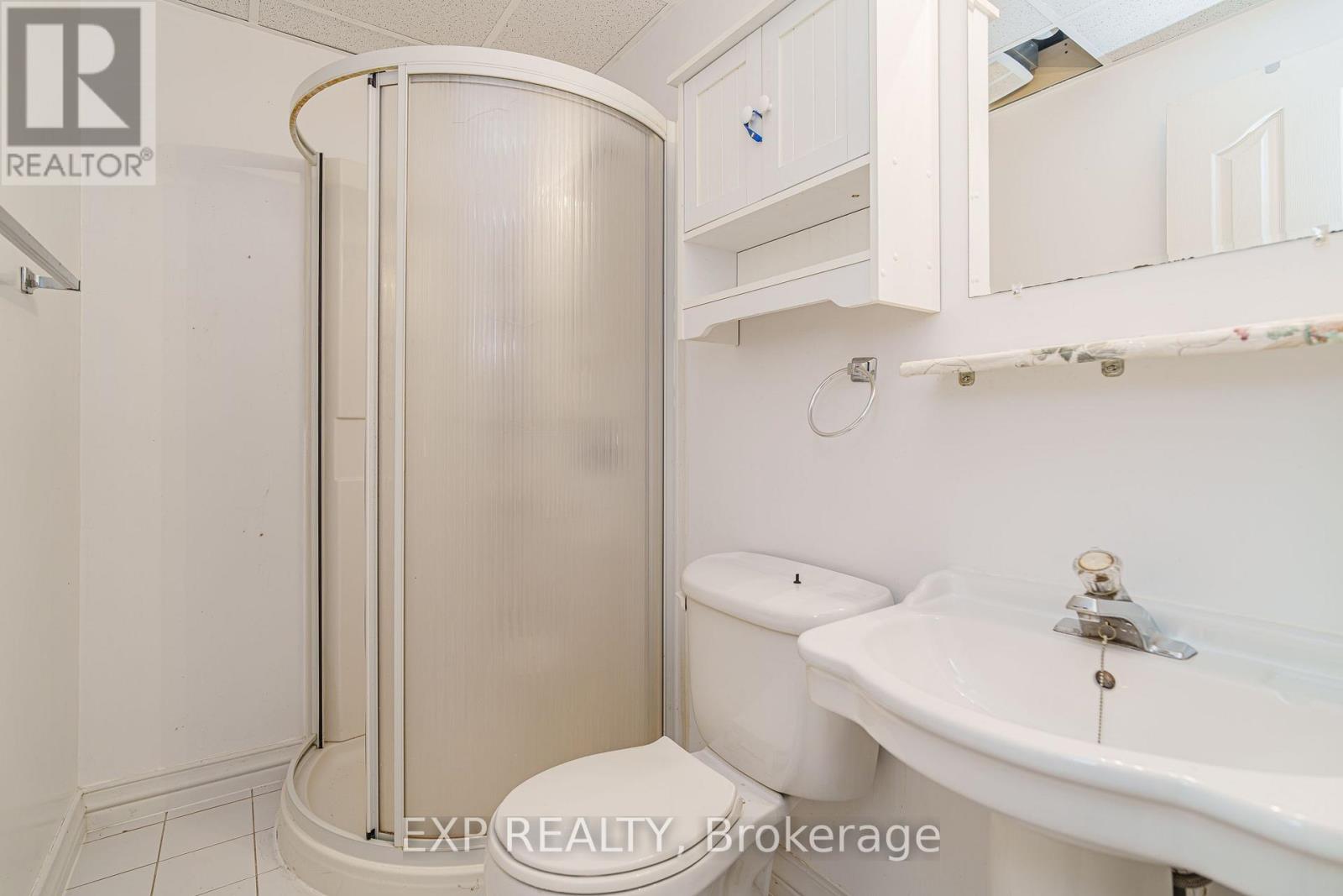 6 WINDCHIME CRESCENT - Image 33