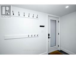 Lower - 325 Perth Avenue, Toronto, ON M6P3X9 Photo 6