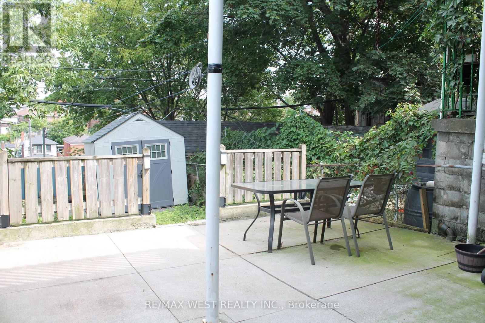 11A WOODCROFT CRESCENT - 23