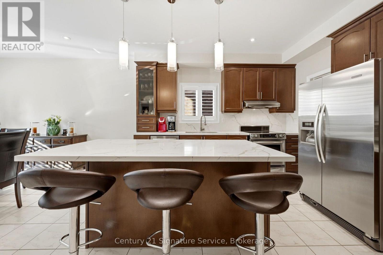 322 COMISKEY CRESCENT - 12