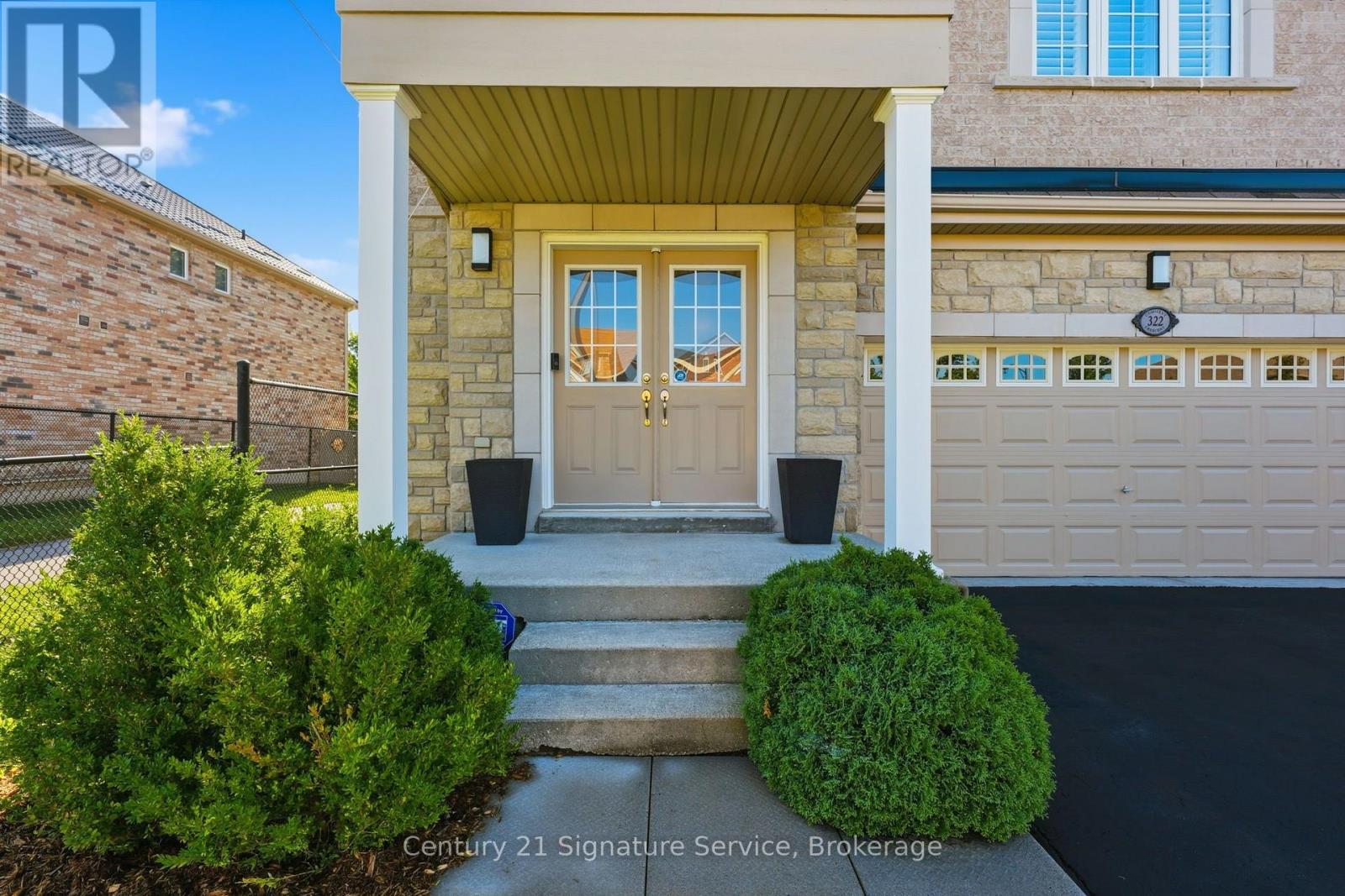 322 COMISKEY CRESCENT - 2
