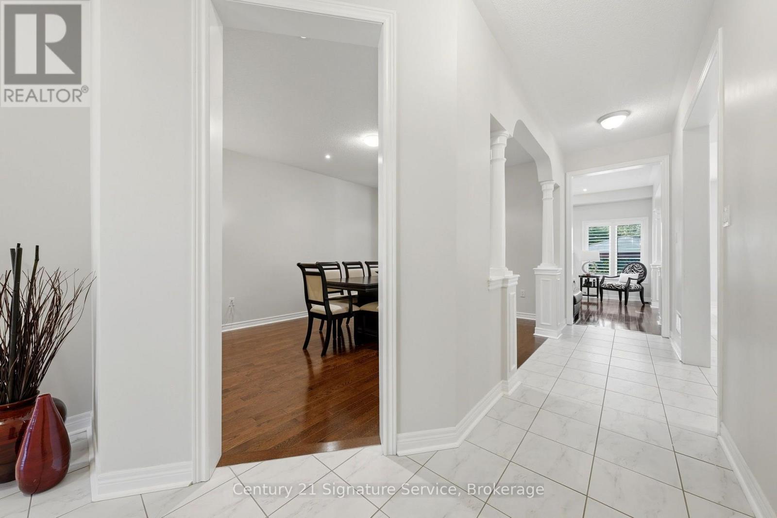 322 COMISKEY CRESCENT - 6