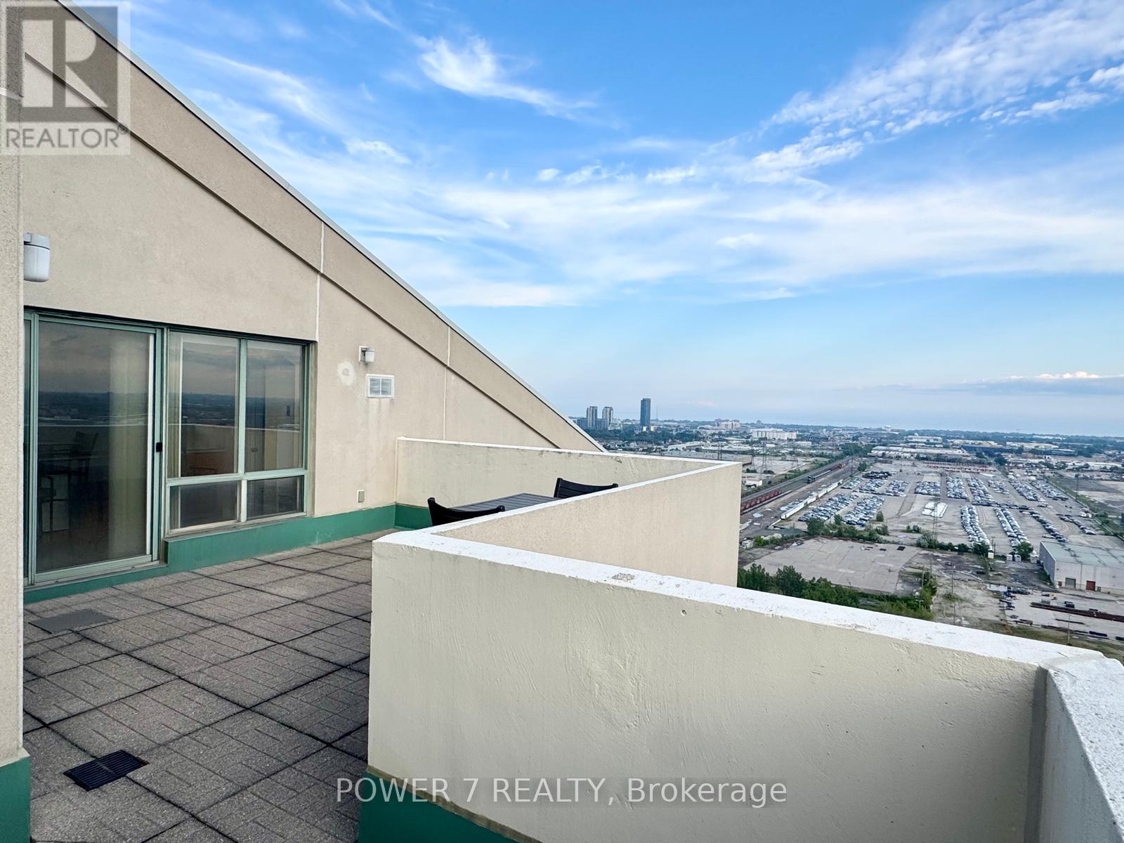 #PH304 101 SUBWAY CRESCENT - Image 27