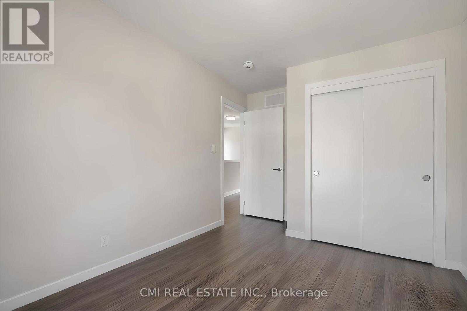 64 FOLCROFT STREET - 25