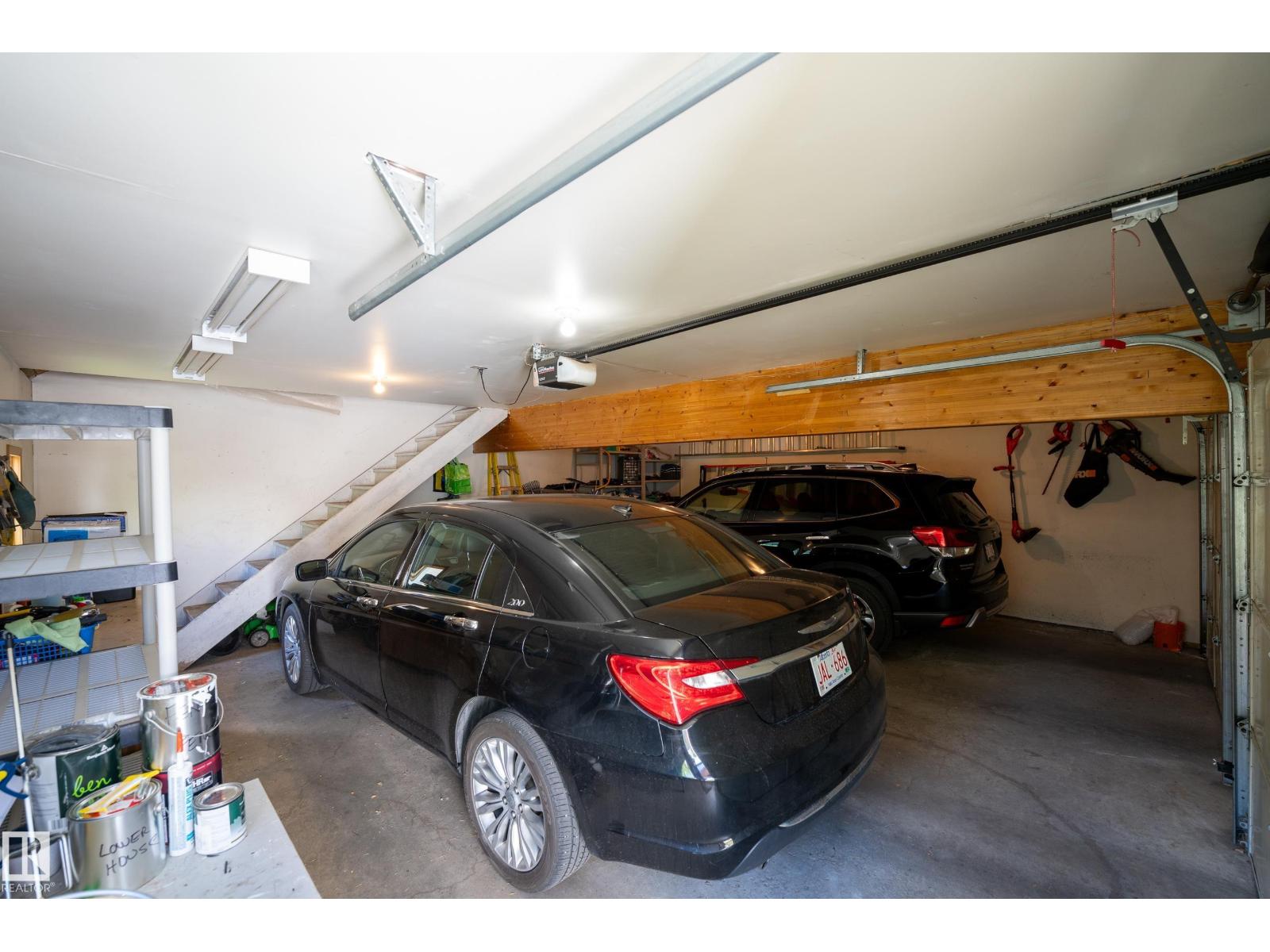 10990 123 Street NW - 67