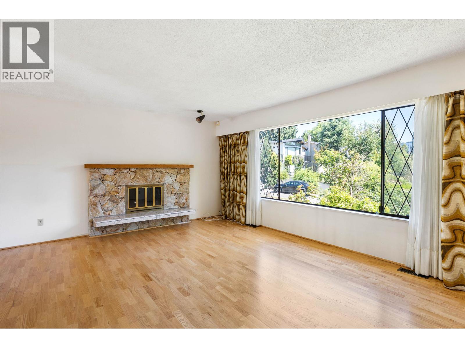 2019 PAULUS CRESCENT, Burnaby — photo 4