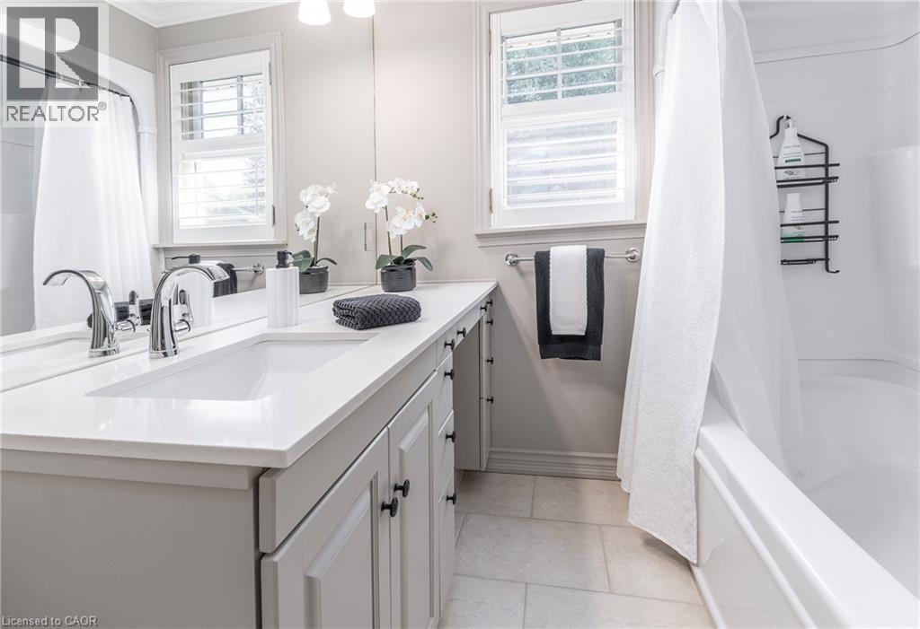 66 GARDEN Avenue - 16