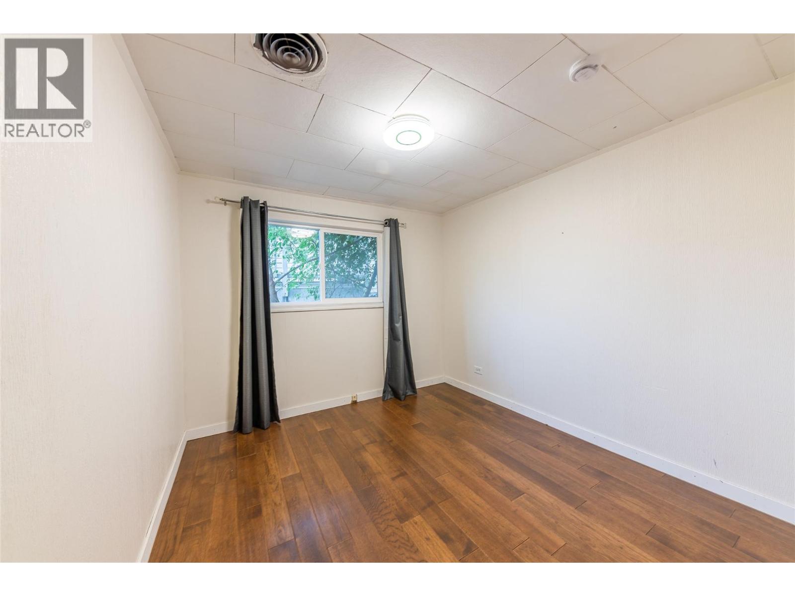 668 MUNRO Street - 37