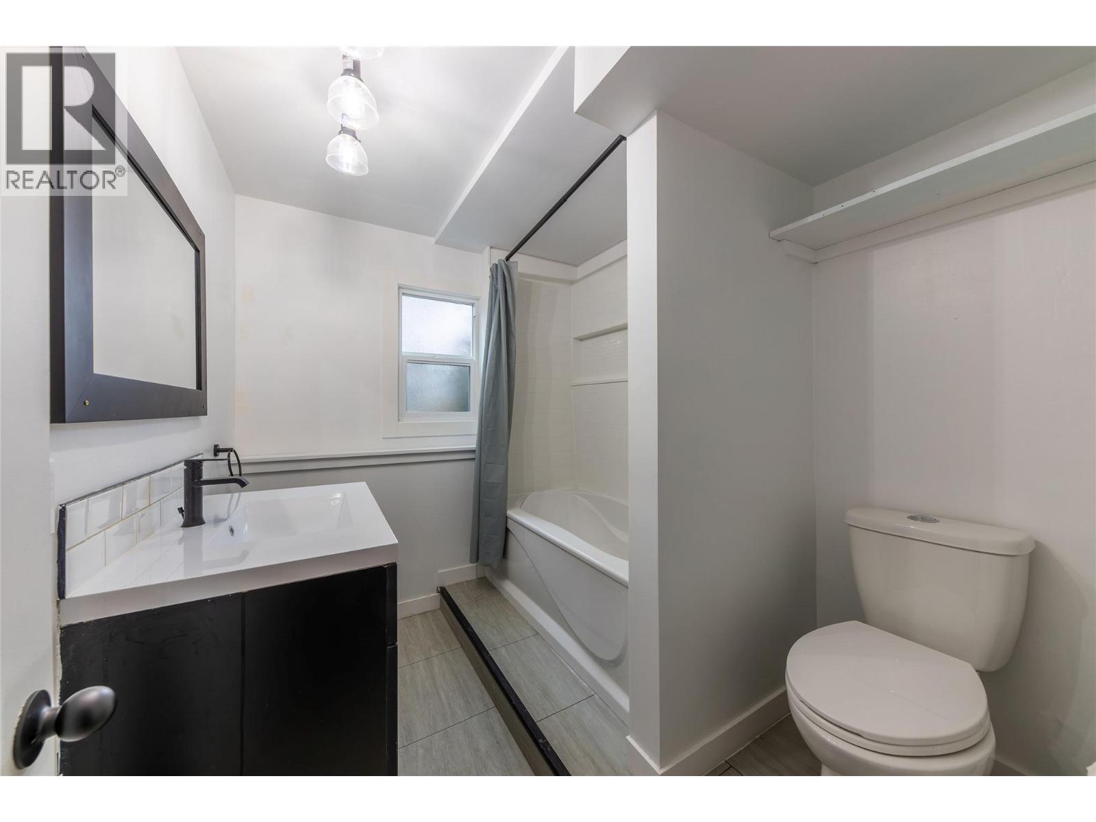 668 MUNRO Street - 39