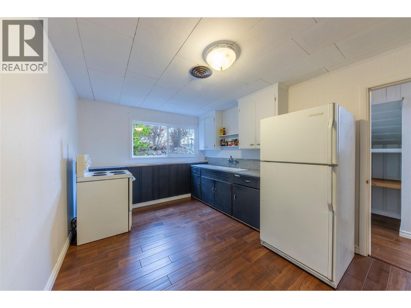 668 MUNRO Street - 35