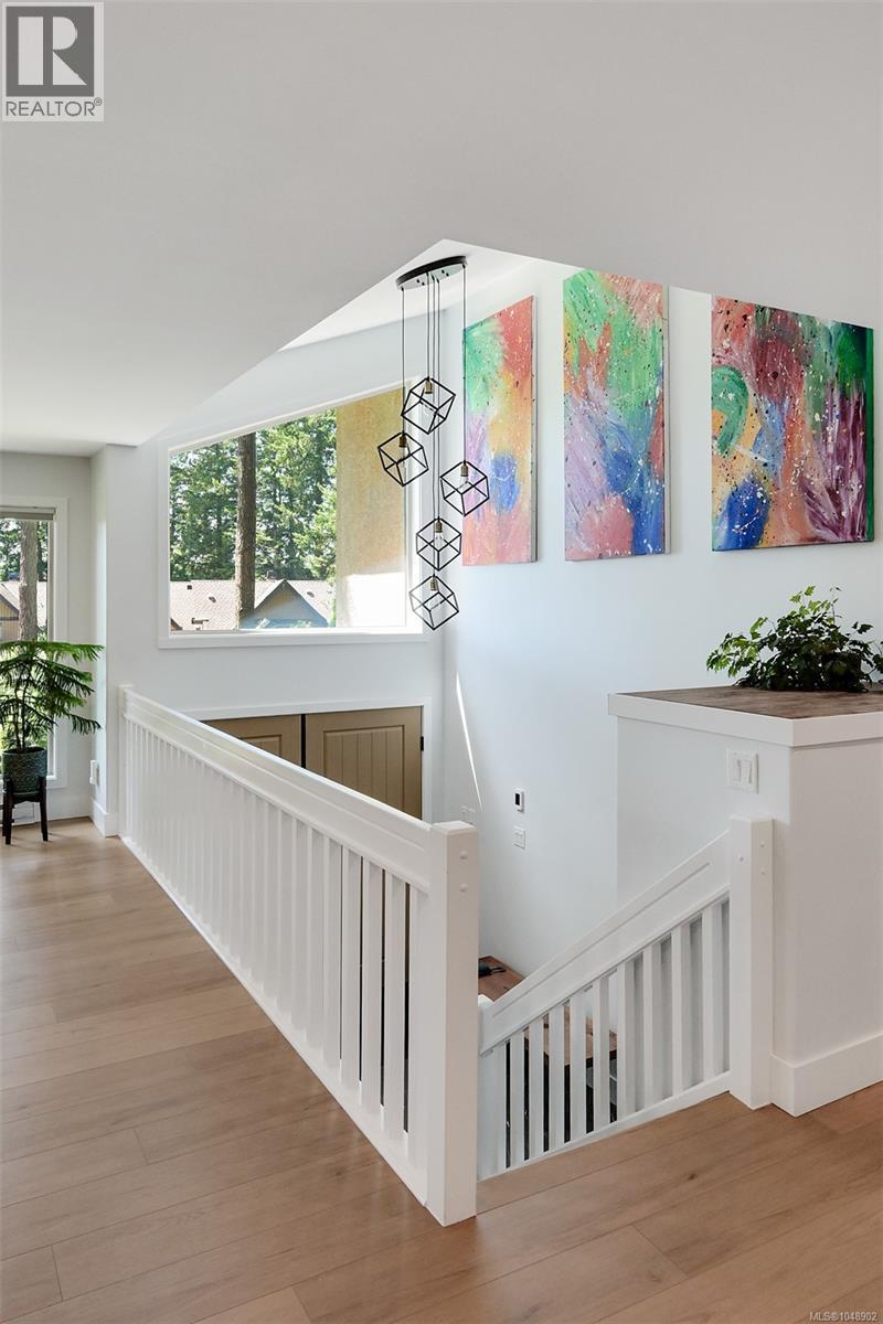  978 Fir Tree Glen, Saanich