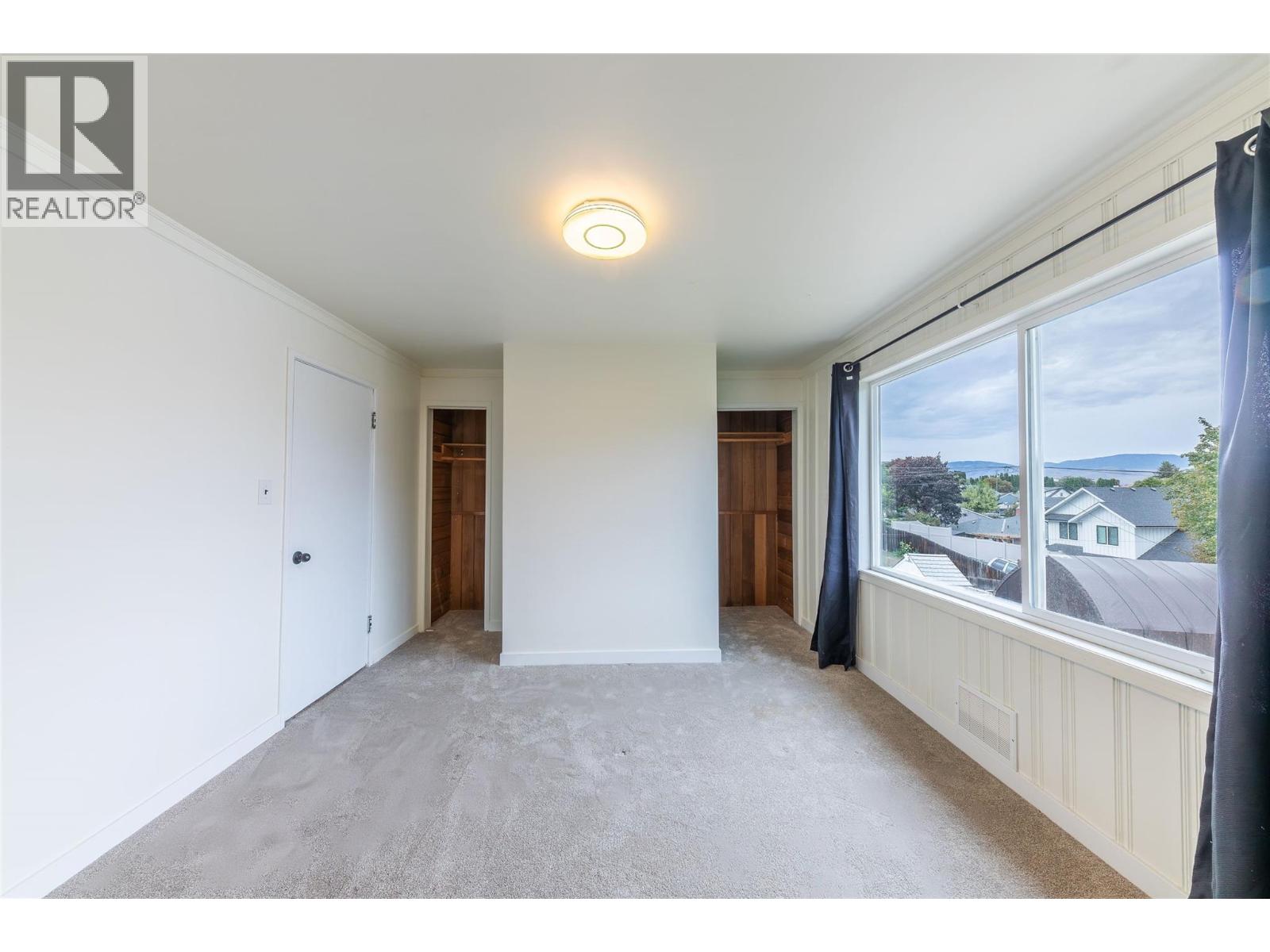 668 MUNRO Street - 25