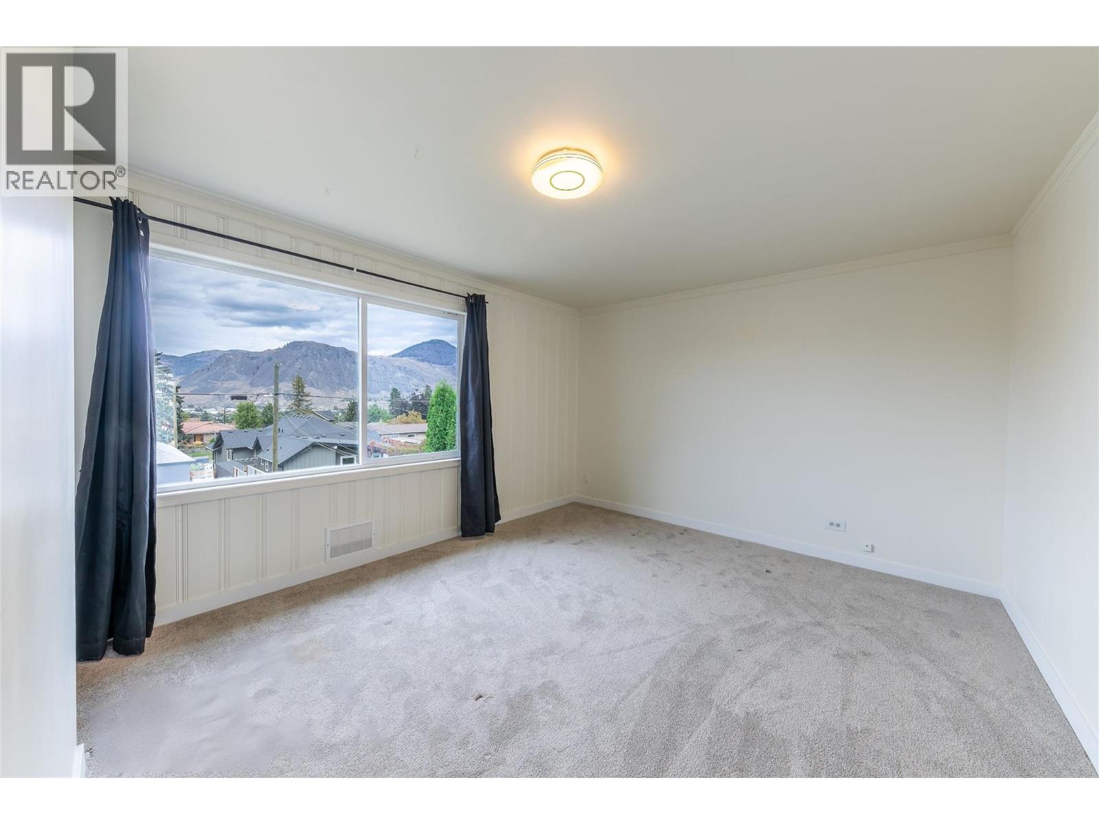 668 MUNRO Street - 22