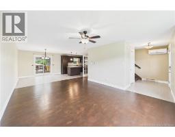54 Whisperwood Drive, photo 3