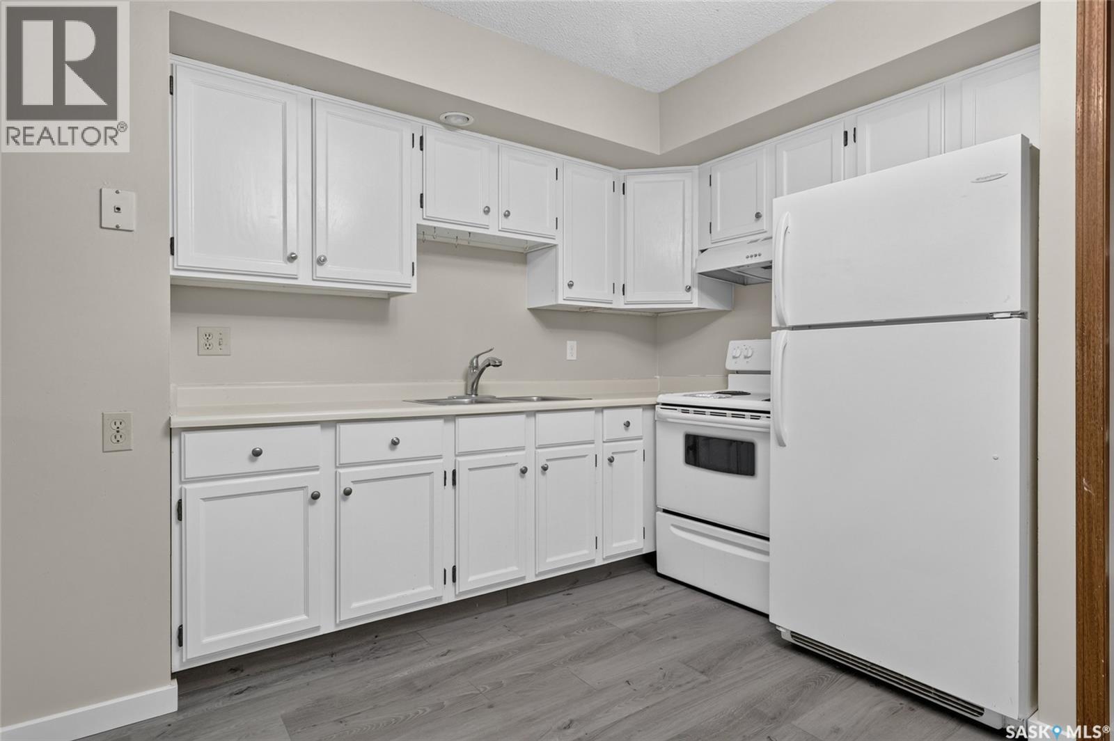 223-225 Wakabayashi WAY, Saskatoon — photo 10